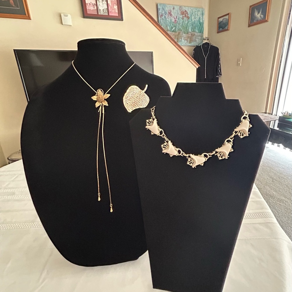 2 Vintage Necklaces & Brooch